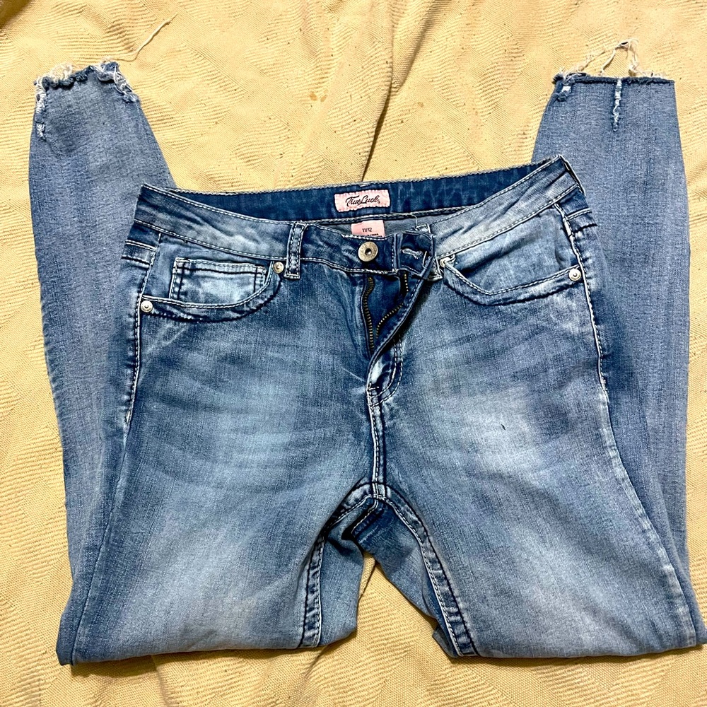 True Luck Size 11/12 Skinny Crop